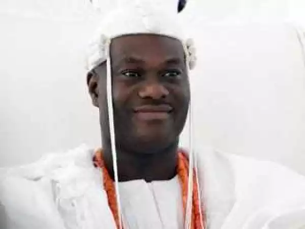 Corper Collapses During Ooni Of Ife’s Visit To Orientation Camp